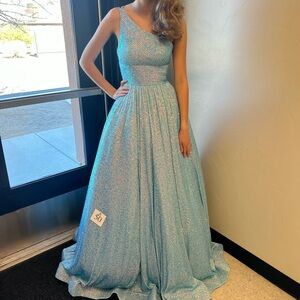Sherri Hill sequin ballgown size 0 worn once